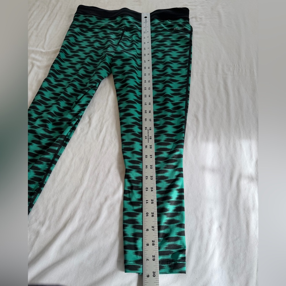 Nike Leggings Dri-Fit green black capri size L - Picture 12 of 13